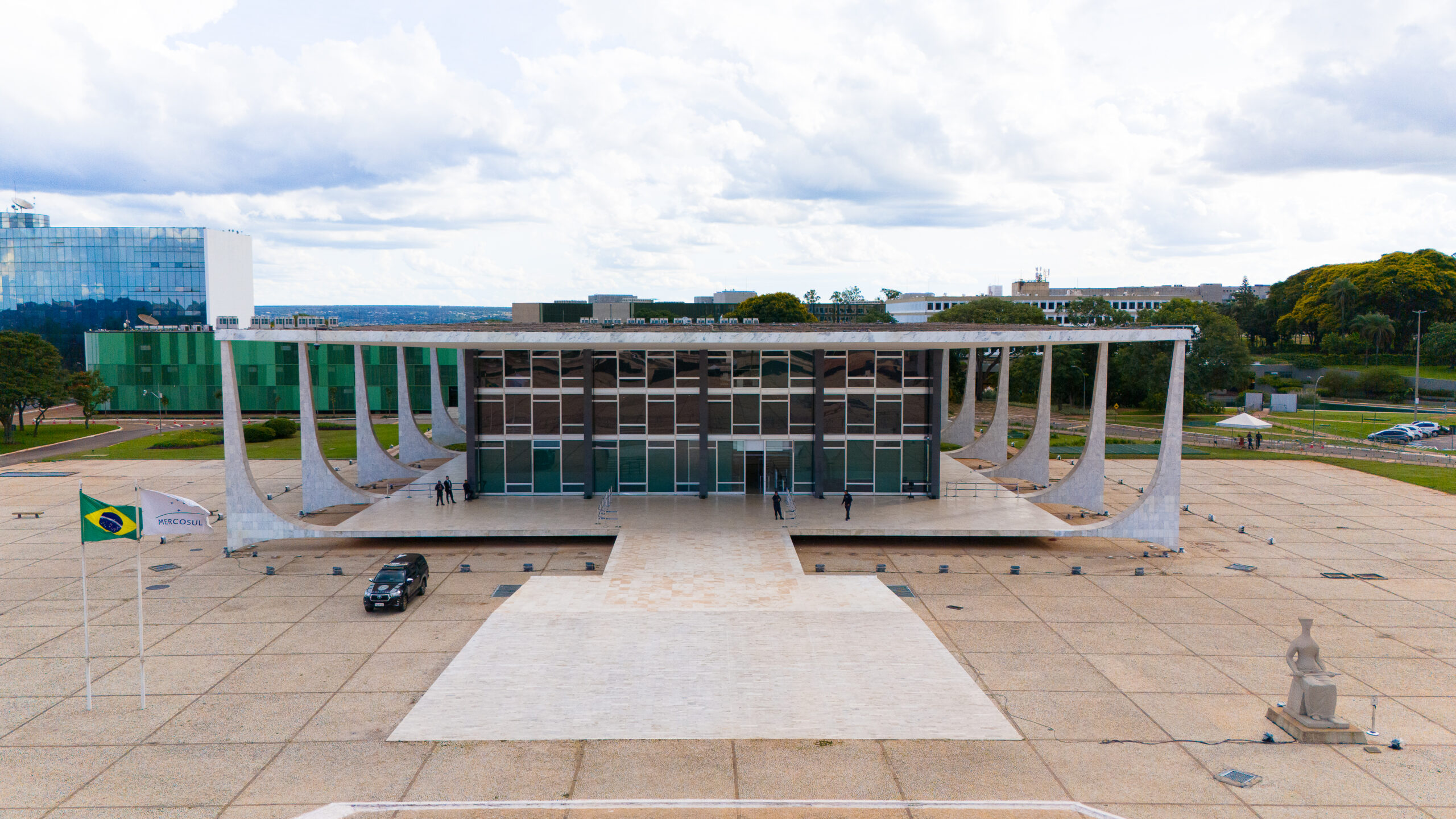 Vista aérea do edifício-sede do Supremo Tribunal Federal em Brasília